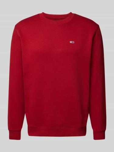 Tommy Jeans Regular Fit Sweatshirt mit Logo-Badge in Rot, Größe M