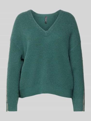 Marc Cain Strickpullover aus Lanawolle mit V-Ausschnitt in Dunkelgruen...