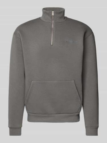 REVIEW Sweatshirt mit Stehkragen in Dunkelgrau, Größe S