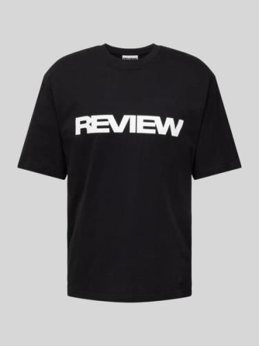 REVIEW T-Shirt mit Label-Print in Black, Größe S