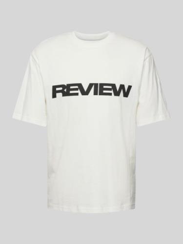 REVIEW T-Shirt mit Label-Print in Offwhite, Größe S