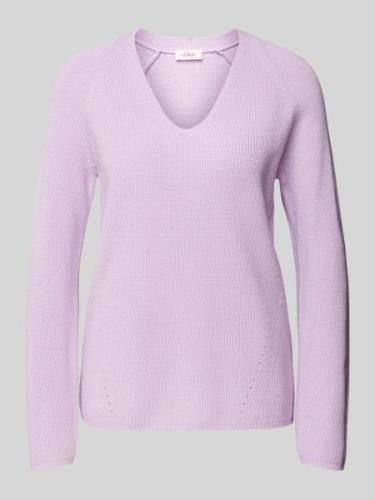 s.Oliver RED LABEL Regular Fit Strickpullover mit V-Ausschnitt und Rag...