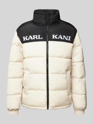 KARL KANI Steppjacke mit Label-Stitching in Sand, Größe L