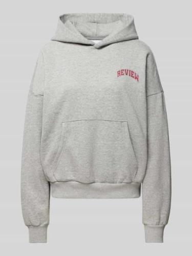 Review Hoodie mit Label-Print in Hellgrau Melange, Größe L