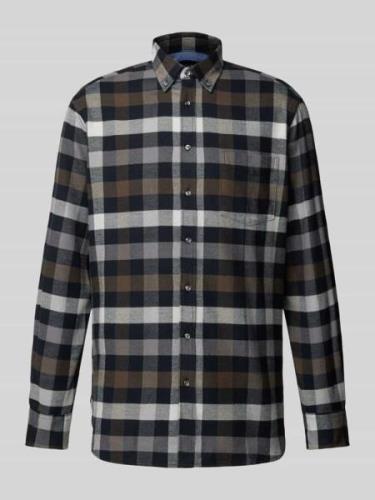 Christian Berg Men Regular Fit Freizeithemd mit Button-Down-Kragen in ...