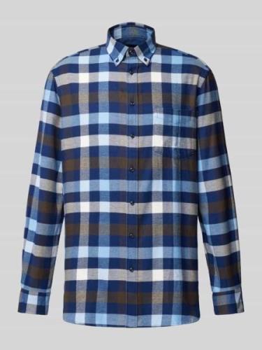 Christian Berg Men Regular Fit Freizeithemd mit Button-Down-Kragen in ...