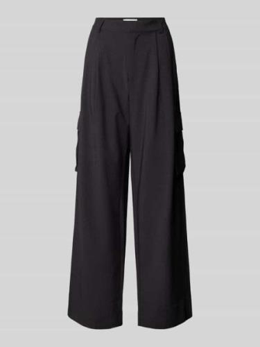 mbyM Wide Leg Bundfaltenhose mit Cargotaschen Modell 'Valo' in Anthraz...