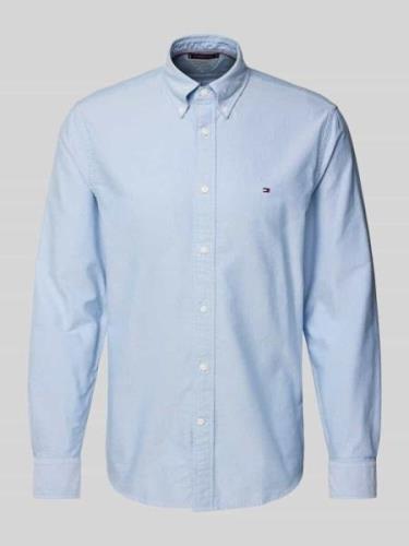 Tommy Hilfiger Regular Fit Freizeithemd mit Button-Down-Kragen in Hell...