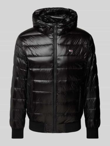 Tommy Jeans Steppjacke mit Kapuze in Black, Größe M