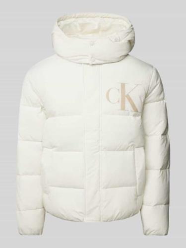 Calvin Klein Jeans Steppjacke mit Logo-Print in Offwhite, Größe L