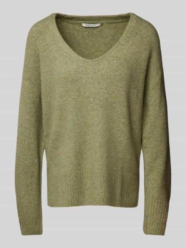 TOM TAILOR DENIM Relaxed Fit Strickpullover mit V-Ausschnitt in Oliv, ...