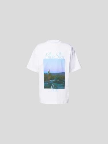 Blue Sky Inn Oversized T-Shirt mit Motiv-Print in Weiss, Größe L