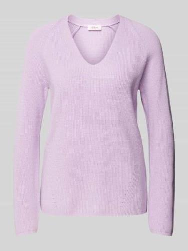 s.Oliver RED LABEL Regular Fit Strickpullover mit V-Ausschnitt und Rag...