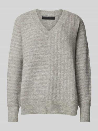 Vero Moda Comfort Fit Strickpullover mit Cross-Stripe-Muster Modell 'U...