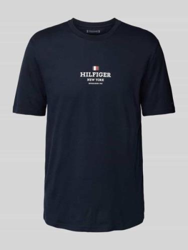 Tommy Hilfiger T-Shirt mit Label-Print in Marine, Größe L