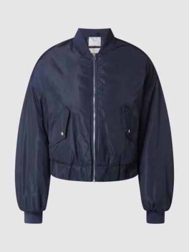 Neo Noir Bomber mit überschnittenen Schultern Modell 'Nadja' in Marine...