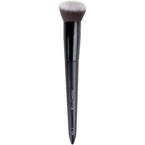 Brushworks No. 3 Multi-Tasking Brush