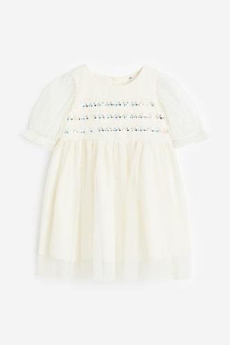 H&M Tüllkleid mit Verzierungen Naturweiß, Kleider in Größe 122. Farbe:...