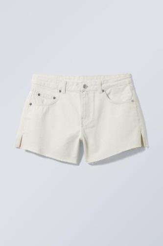 Weekday Jeansshorts Swift Vintage-Weiß in Größe W 27. Farbe: Vintage w...