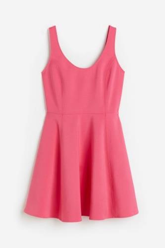 H&M Minikleid mit ausgestelltem Rock Cerise, Alltagskleider in Größe 5...