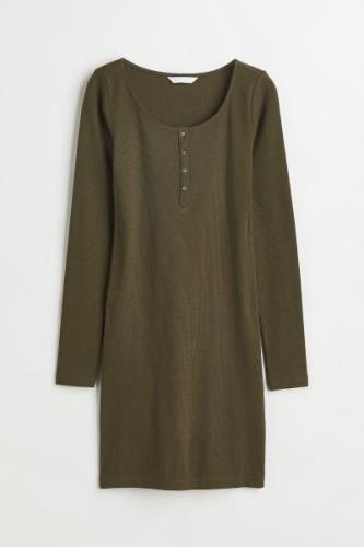 H&M Jerseykleid mit kurzer Knopfleiste Dunkles Khakigrün, Alltagskleid...