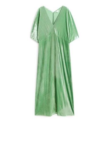 Arket Samtkleid Grün, Alltagskleider in Größe 34. Farbe: Green