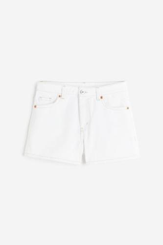 H&M Jeansshorts Weiß in Größe 32. Farbe: White