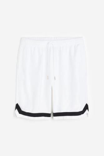 H&M Shorts aus Lyocell Relaxed Fit Weiß in Größe XXXL. Farbe: White