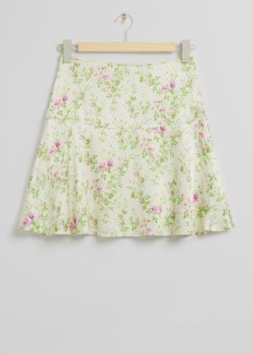& Other Stories Short Flared Peplum Skirt White Floral Print, Röcke in...