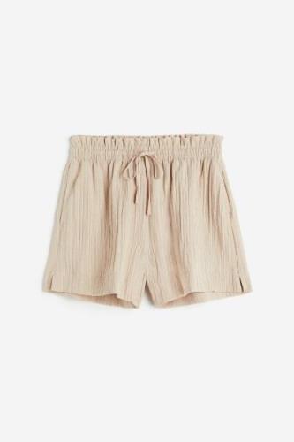 H&M Gecrinkelte Schlupfshorts Beige in Größe XXL