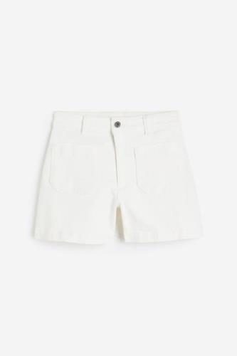H&M Jeansshorts Weiß in Größe 50. Farbe: White