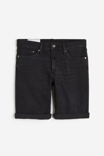 H&M Jeansshorts Slim Schwarz in Größe W 34. Farbe: Black