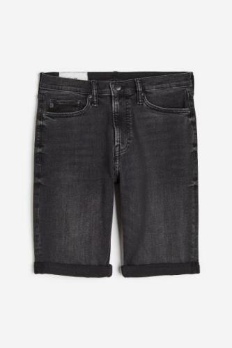 H&M Freefit® Slim Denim Shorts Schwarz in Größe W 40. Farbe: black 011