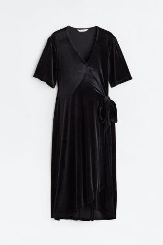 H&M MAMA Wickelkleid aus Velours Schwarz, Kleider in Größe XS. Farbe: ...