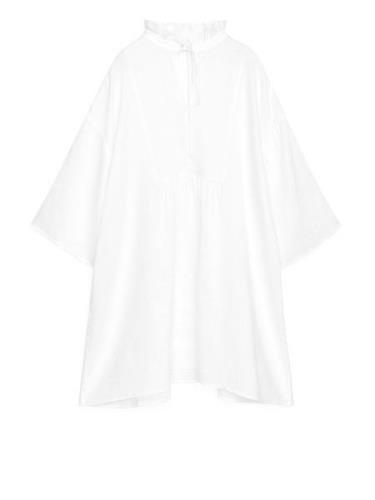 Arket Weites Leinenkleid Weiß, Alltagskleider in Größe 38. Farbe: Whit...