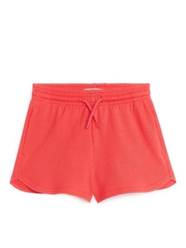Arket Frottee-Shorts Rot in Größe 146/152. Farbe: Red