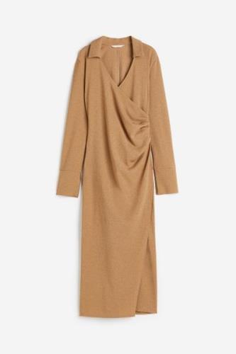 H&M Wickelkleid aus Jersey Dunkelbeige, Alltagskleider in Größe XS. Fa...