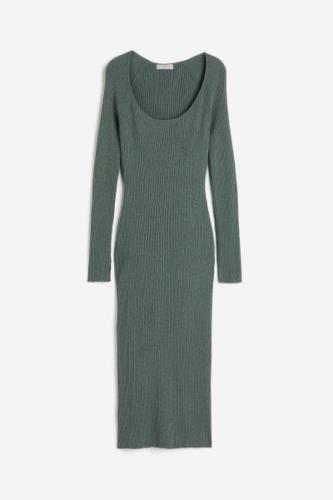 H&M Bodycon-Kleid in Rippstrick Mattgrün, Alltagskleider Größe S. Farb...