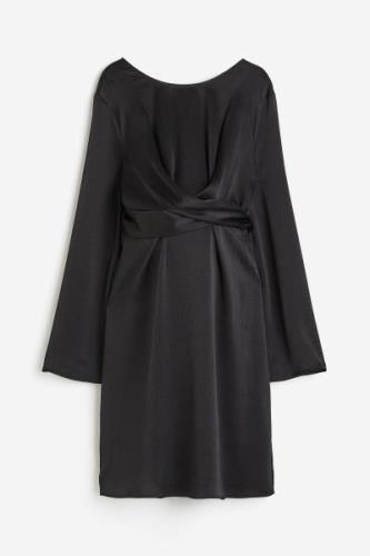 H&M MAMA Stillkleid mit Twistdetail Schwarz, Kleider in Größe XS. Farb...