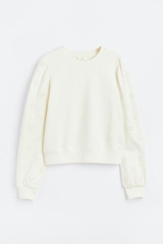 H&M Sweatshirt mit Broderie Anglaise Cremefarben, Sweatshirts in Größe...
