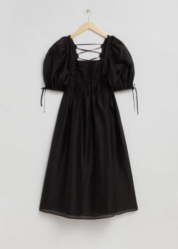 & Other Stories Babydoll-Kleid mit Bindedetails an den Ärmeln Schwarz,...