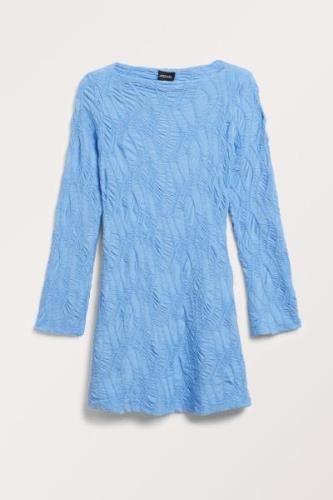 Monki Strukturiertes Longsleeve-Minikleid Hellblau, Alltagskleider in ...