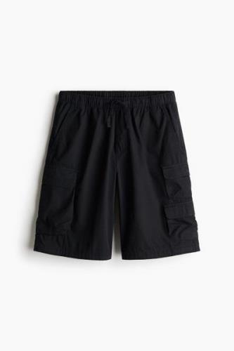 H&M Cargoshorts in Loose Fit Schwarz Größe M. Farbe: Black