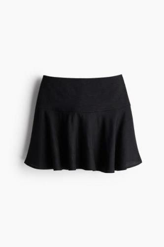 H&M Ausgestellter Minirock Schwarz, Röcke in Größe 36. Farbe: Black