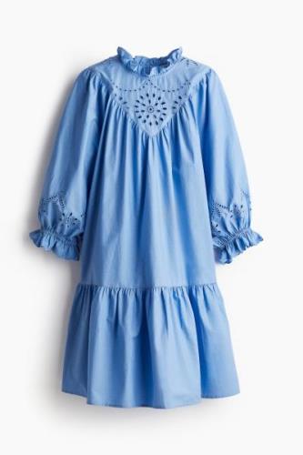 H&M Kleid mit Broderie Anglaise Blau, Alltagskleider in Größe XS. Farb...