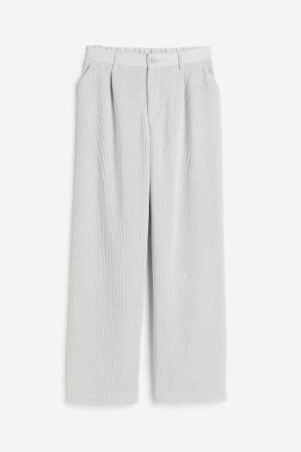 H&M Weite Cordhose Hellgrau, Chinohosen in Größe M. Farbe: Light grey