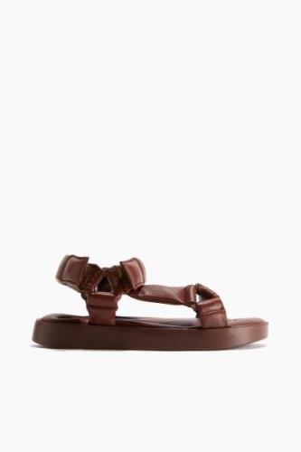 Inuikii Padded Trekky Rust, Sandalen in Größe 40