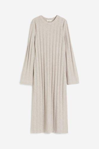 H&M Geripptes Strickkleid Hellbeige, Alltagskleider in Größe M. Farbe:...