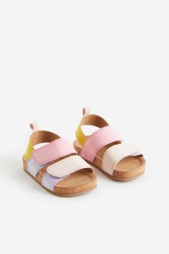 H&M Sandalen Hellrosa/Blockfarben in Größe 20/21. Farbe: Light pink/bl...