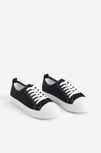H&M Sneaker aus Canvas Schwarz, Sneakers in Größe 39. Farbe: Black 017
